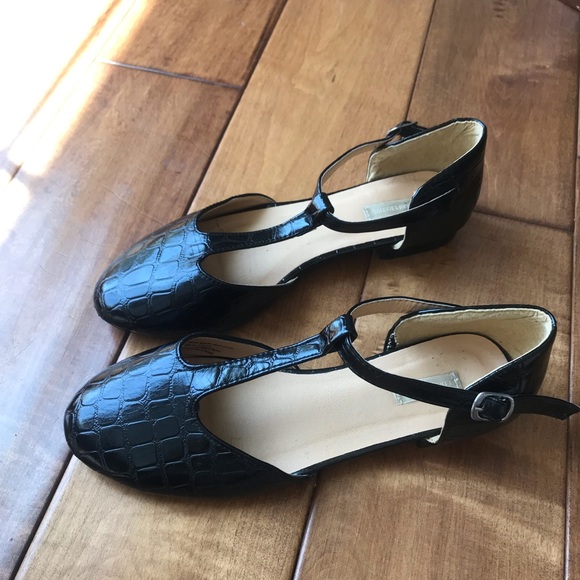 Patent leather maryjanes - Picture 3 of 4